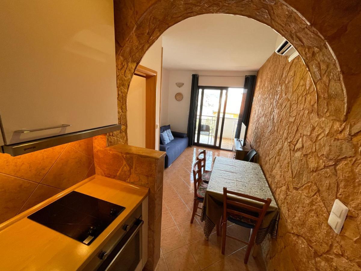 Apartment Jakasa Traù Esterno foto