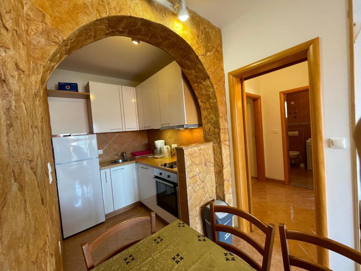Apartment Jakasa Traù Esterno foto